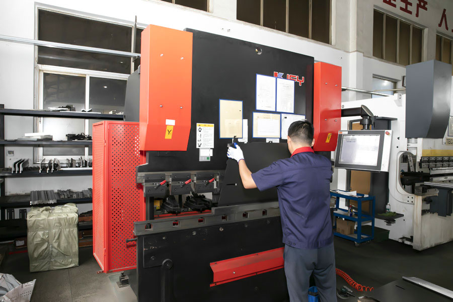 Mesin Lentur Logam Lembaran Hidraulik CNC